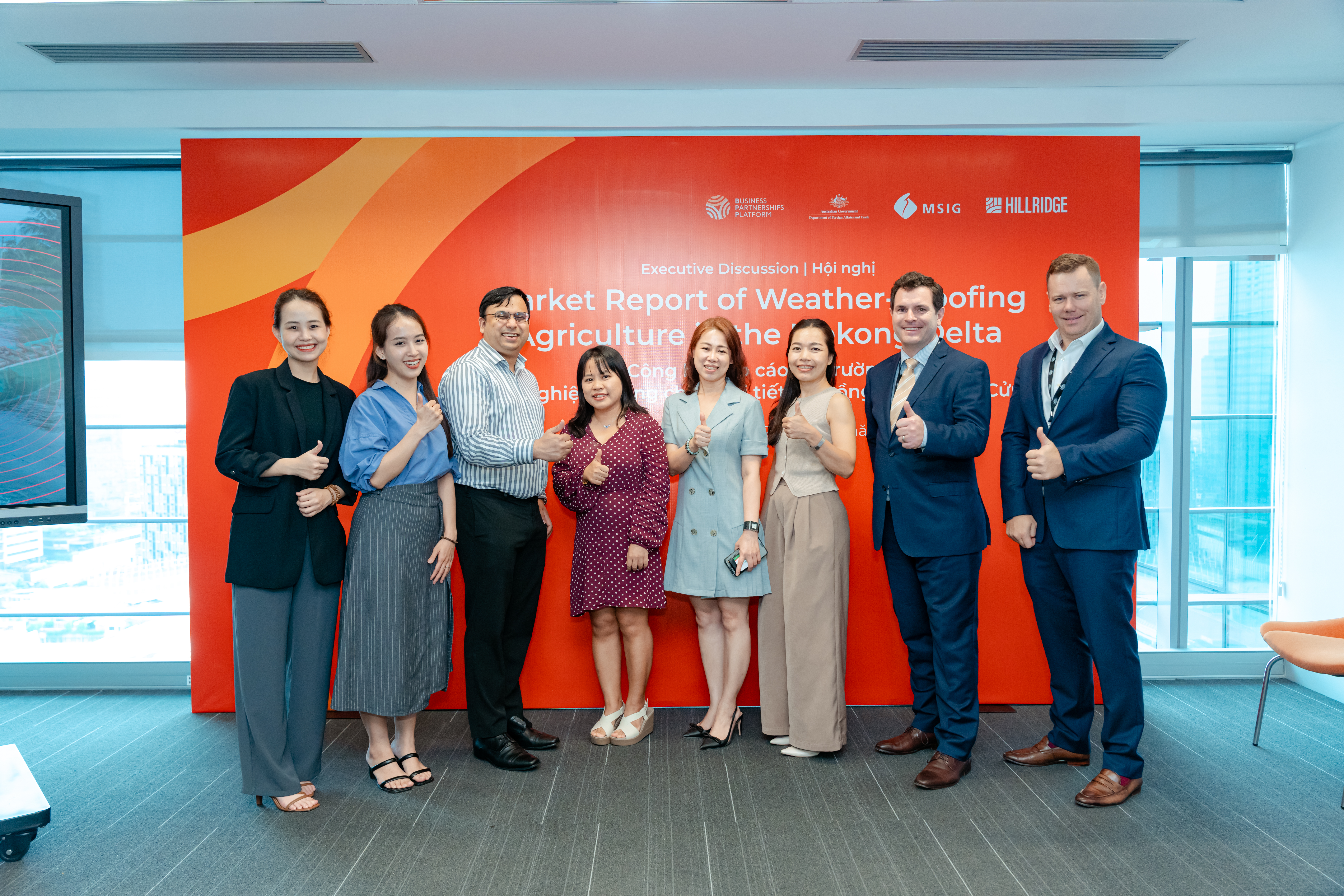Representatives of MSIG Vietnam, Hillridge and DFAT